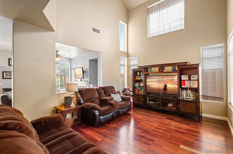 2415 Starlight Gln, Escondido, CA 92026 photo 3