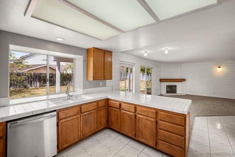 3914 Stanford Dr, Oceanside, CA 92056 photo 19