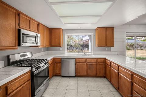 3914 Stanford Dr, Oceanside, CA 92056 photo 18