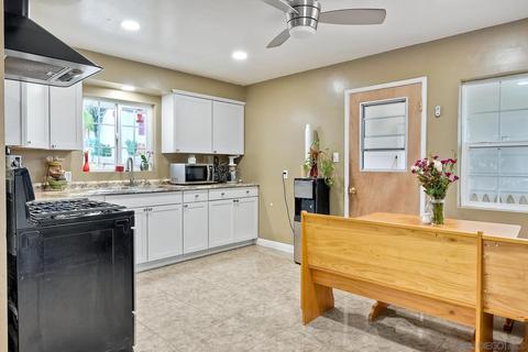 331 E College, Fallbrook, CA 92028 photo 10
