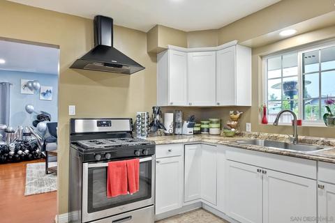 331 E College, Fallbrook, CA 92028 photo 12