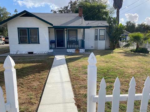 509 10th St, Ramona, CA 92065 photo 2