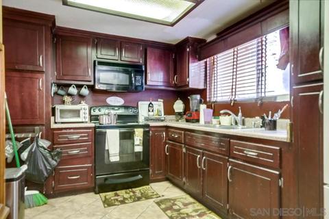 1034 Leland St #18, Spring Valley, CA 91977 photo 8