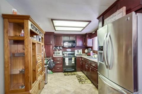 1034 Leland St #18, Spring Valley, CA 91977 photo 7