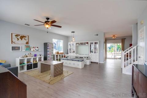 1072 Darwin Dr, Oceanside, CA 92056 photo 3