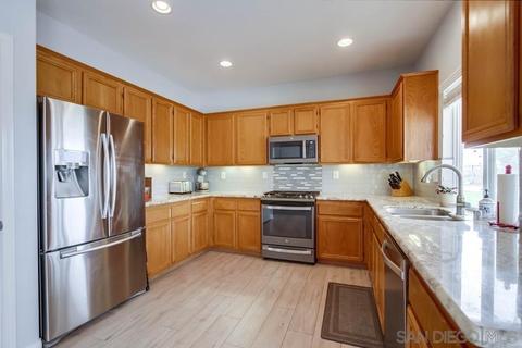 1072 Darwin Dr, Oceanside, CA 92056 photo 12