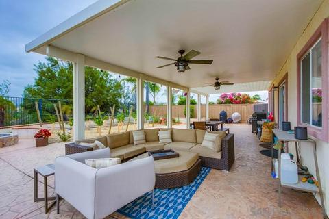 1072 Darwin Dr, Oceanside, CA 92056 photo 23