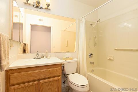 8080 Caminito Mallorca, La Jolla, CA 92037 photo 23
