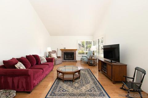 8080 Caminito Mallorca, La Jolla, CA 92037 photo 9