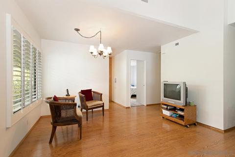 8080 Caminito Mallorca, La Jolla, CA 92037 photo 12