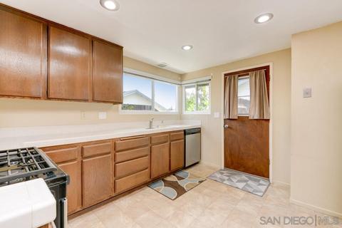 1127 Corral Gln, Escondido, CA 92026 photo 10