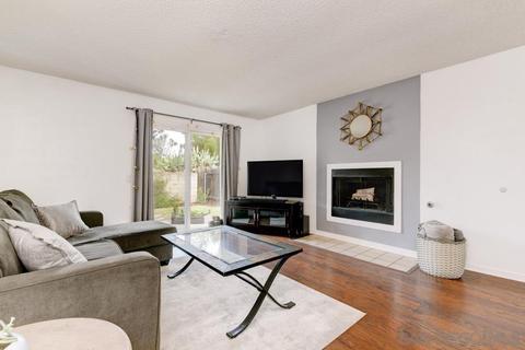 1127 Corral Gln, Escondido, CA 92026 photo 4