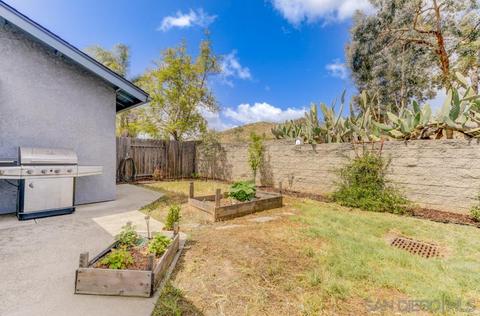 1127 Corral Gln, Escondido, CA 92026 photo 18