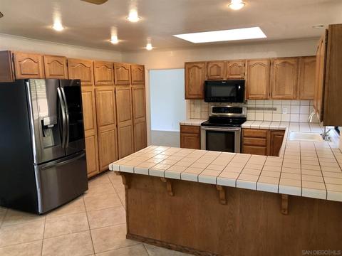 1920 Summit Ridge Dr, Escondido, CA 92027 photo 7