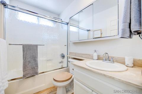 10427 Nubbin Ct, Santee, CA 92071 photo 15