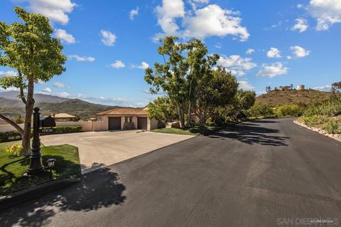 17635 Stagecoach Ln, Poway, CA 92064 photo 2
