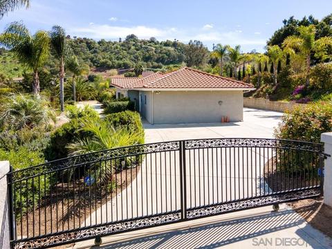 2667 Daisy Ln, Fallbrook, CA 92028 photo 3