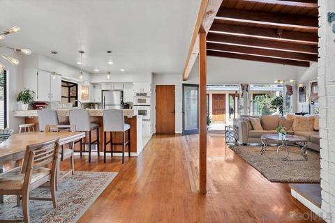 4554 Garfield St, La Mesa, CA 91941 photo 4