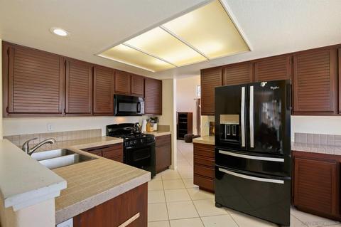 1889 Ithaca Dr, Vista, CA 92081 photo 10