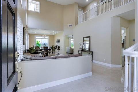 816 Calle Montera, Escondido, CA 92025 photo 3