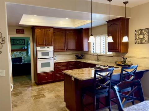 883 Evergreen Ln, Vista, CA 92084 photo 8