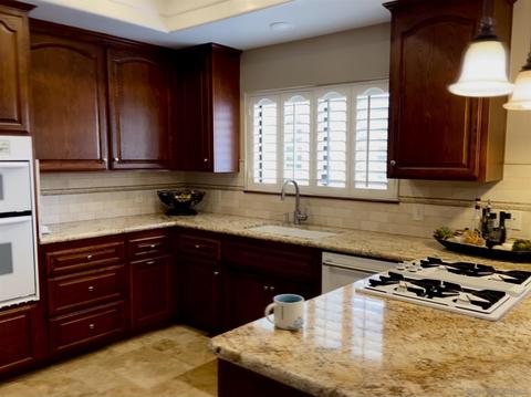 883 Evergreen Ln, Vista, CA 92084 photo 6