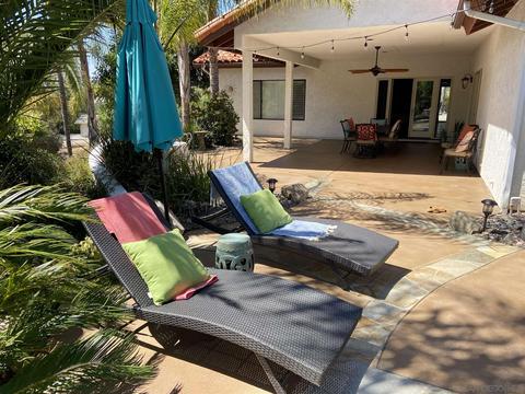 883 Evergreen Ln, Vista, CA 92084 photo 2
