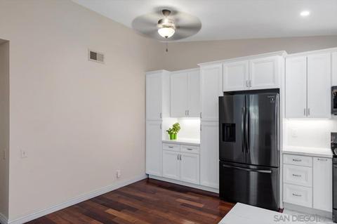 2434 Teaberry Gln, Escondido, CA 92027 photo 8