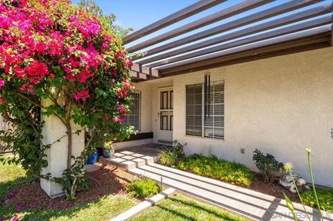 2434 Teaberry Gln, Escondido, CA 92027 photo 2