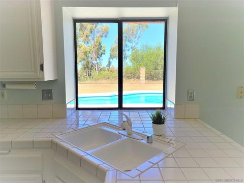 5276 Sable Ct, Oceanside, CA 92056 photo 8