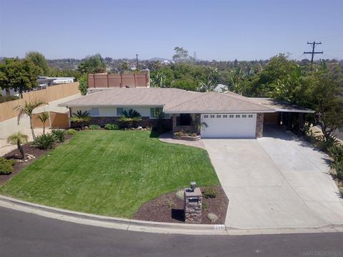 237 Yacon Cir, Vista, CA 92083 photo 1