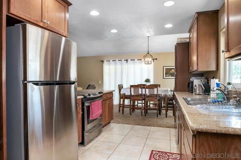 246 Haley St, Ramona, CA 92065 photo 5