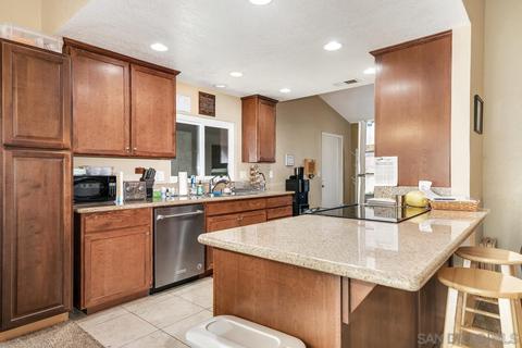 246 Haley St, Ramona, CA 92065 photo 2