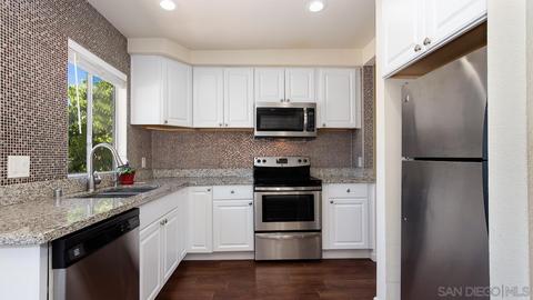 226 Candice Pl, Vista, CA 92083 photo 4