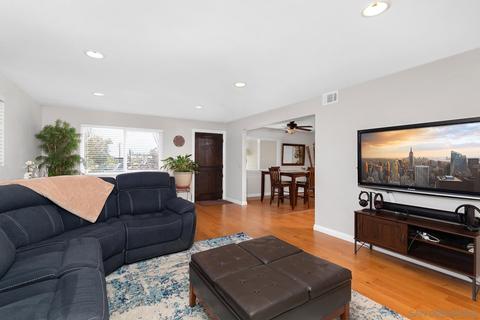 2580 Gregory Dr, Carlsbad, CA 92008 photo 3