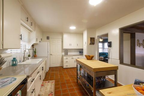 9350 Hollyhock Rd, Spring Valley, CA 91977 photo 9