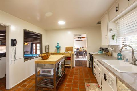9350 Hollyhock Rd, Spring Valley, CA 91977 photo 10