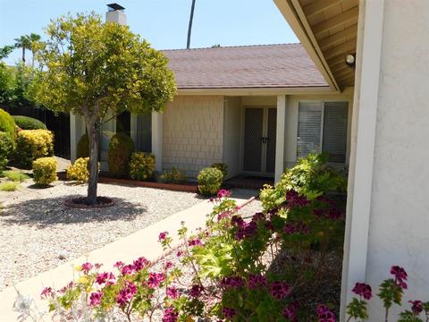 1760 Emogene Pl, Escondido, CA 92026 photo 2