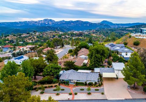 2955 Olive View Rd, Alpine, CA 91901 photo 3
