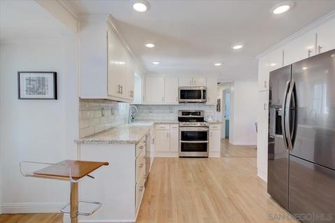 1105 Oak Dr, Vista, CA 92084 photo 9