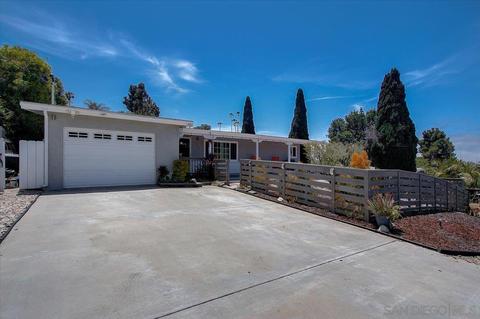 1105 Oak Dr, Vista, CA 92084 photo 1
