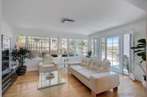 1105 Oak Dr, Vista, CA 92084 photo 4