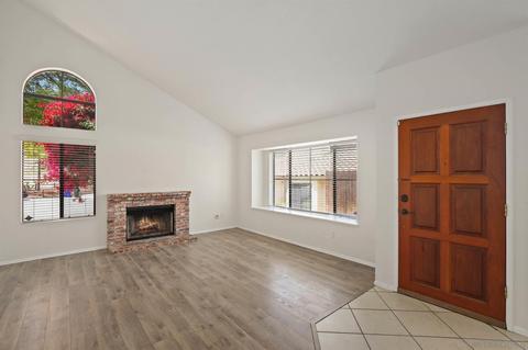 342 Comstock Ave, San Marcos, CA 92069 photo 2