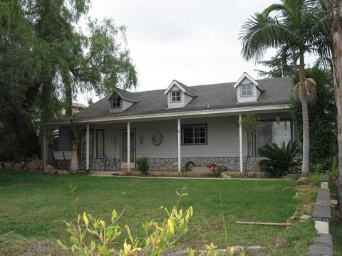 172 Palmyra Dr, Vista, CA 92084 photo 1