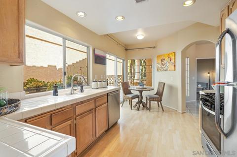 1575 Golfcrest Pl, Vista, CA 92081 photo 12