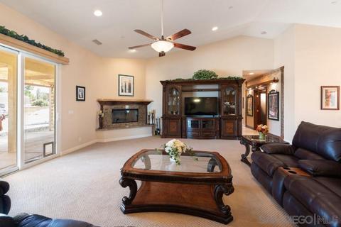 187 Hillcrest Ln, Ramona, CA 92065 photo 3