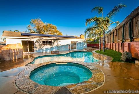 8536 Sandstone Dr, Santee, CA 92071 photo 1