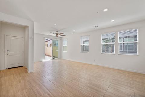 4129 Mission Tree Way, Oceanside, CA 92057 photo 8
