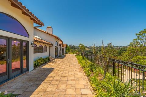 22 Country Glen Rd, Fallbrook, CA 92028 photo 3