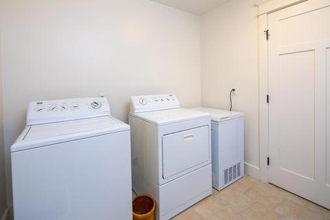 405 E Ave, Coronado, CA 92118 photo 32